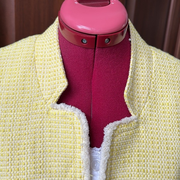 Loft  Jacket  blazer  7/8” sleeves. Open front  raw edge look trim cotton yellow - Picture 5 of 12